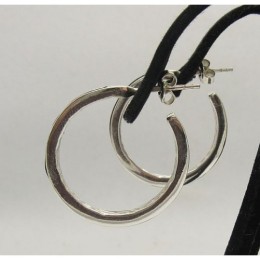 Hõbekõrvarõngad - rõngad nahaga