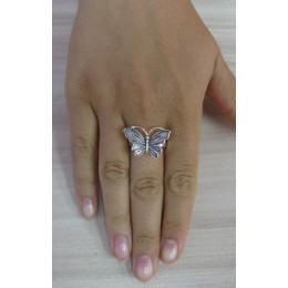 Hõbesõrmus -  tume liblikas