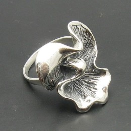 Hõbesõrmus - lill, oksüdeeritud