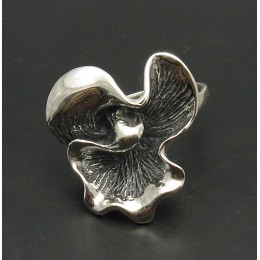 Hõbesõrmus - lill, oksüdeeritud