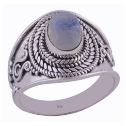 Hõbesõrmus - ovaalse kuukiviga 2