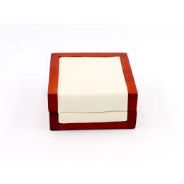 Kinkekarp - eksklusiivne valge nahk punase puiduga