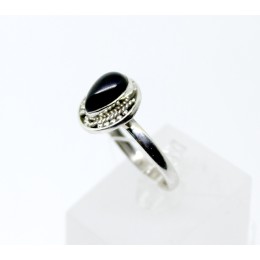 Hõbesõrmus - must oonüks