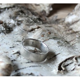 Hõbesõrmus - mateeritud